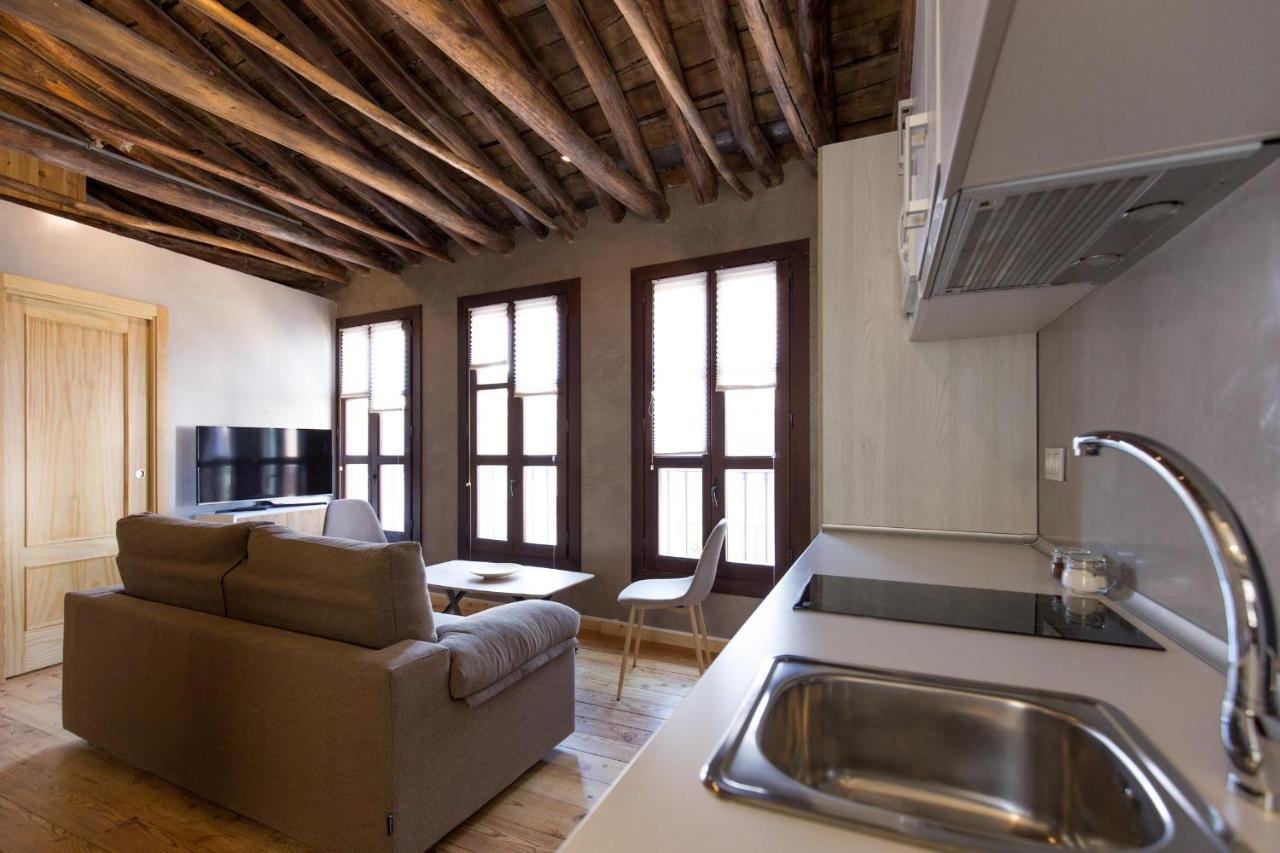Los Lobos Suites Apartamentos Granada Exteriör bild
