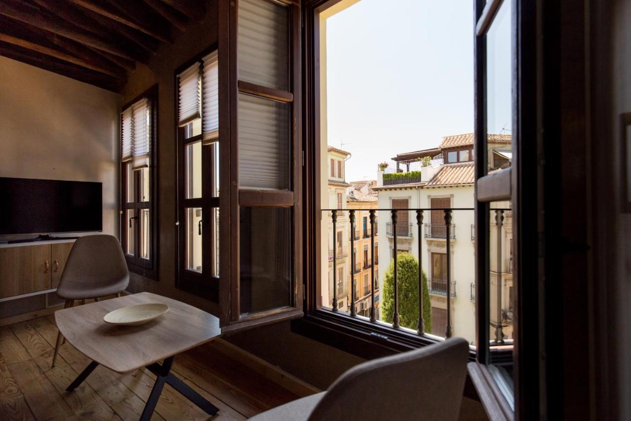 Los Lobos Suites Apartamentos Granada Exteriör bild