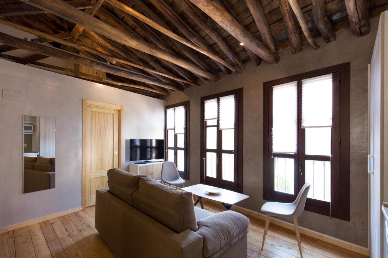 Los Lobos Suites Apartamentos Granada Exteriör bild